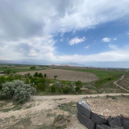 Hotel N1 Erivan Dış mekan fotoğraf